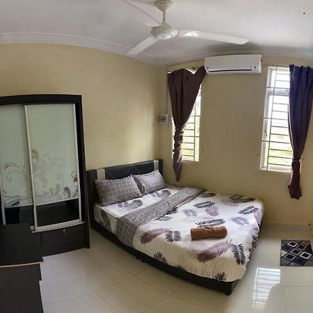 Naufa Homestay 2 3R3B Machang Macang Exterior foto
